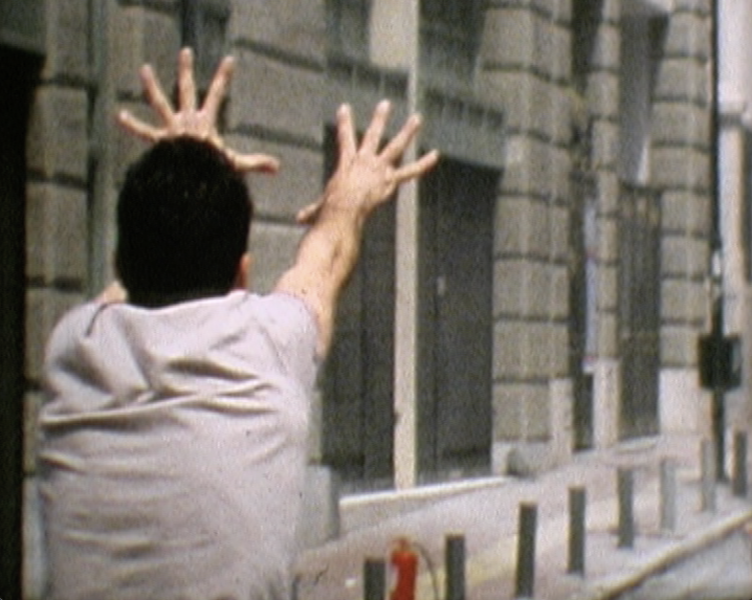 Εδώ τίποτα (Here nothing), 2011