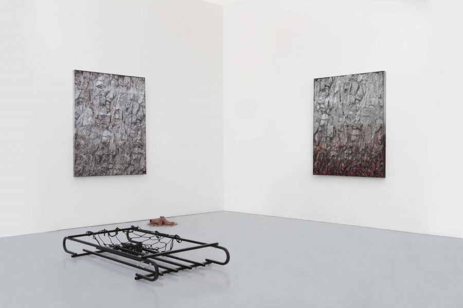 When remembering his wild years' escapes / Installation view, 2015
