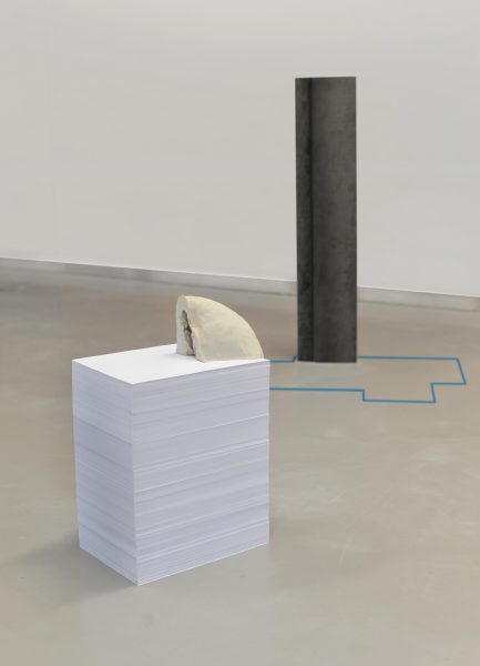 The space between wor(l)ds -homage to G. Perec-, 2018