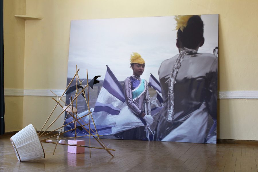 Πώς να πέσετε με χάρη: Νάνα Σαχίνη και Alice Mann, K-Gold Temporary Gallery, Λέσβος, 2018