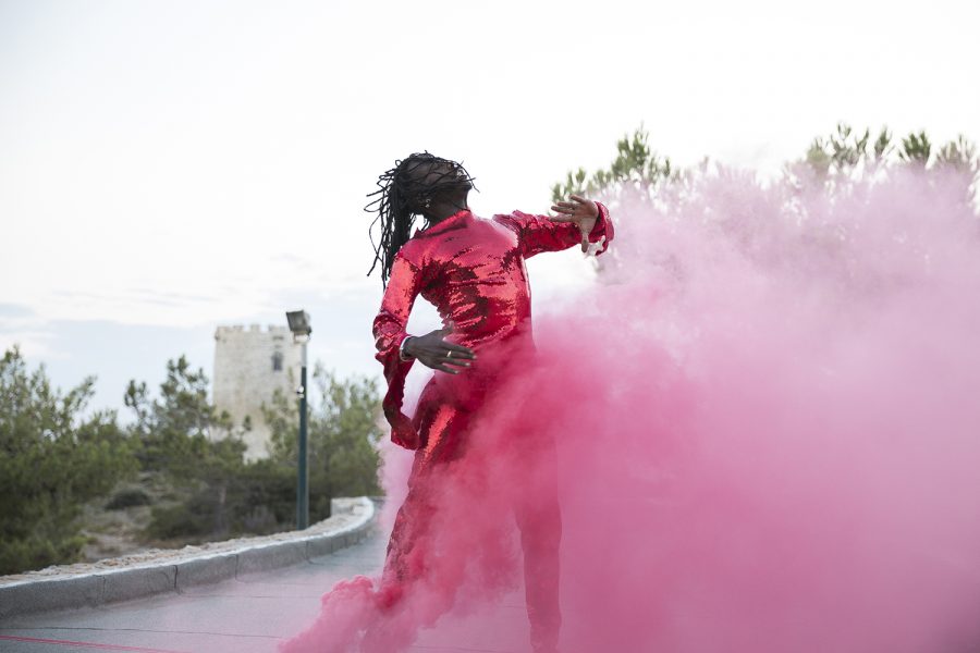 Balance, Rowdy SS, Sidirounta, Chios Island, 2022. Photo by Thanassis Gatos. Courtesy of the artist and DEO projects